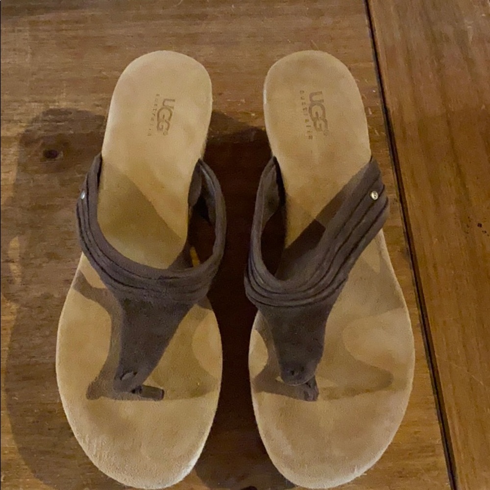 Ugg wedged sandal